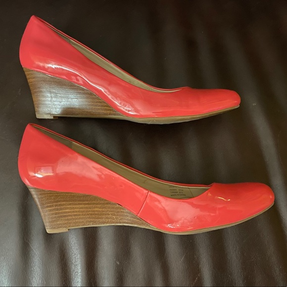 Calvin Klein Yazmin Patent Leather Wedge Pumps - Picture 4 of 10